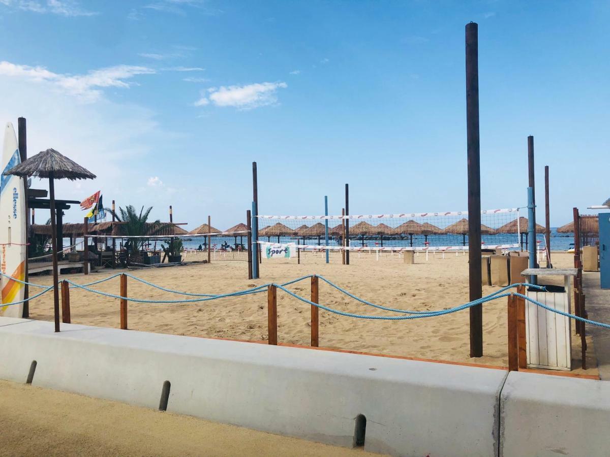 Appartamento Sul Mare 프란카빌라 알 마레 외부 사진